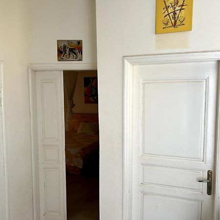 Chambre Spacieuse Avec Balcon - Salle De Bain Exterieure Privee & Breakfast Сен-Луи Экстерьер фото