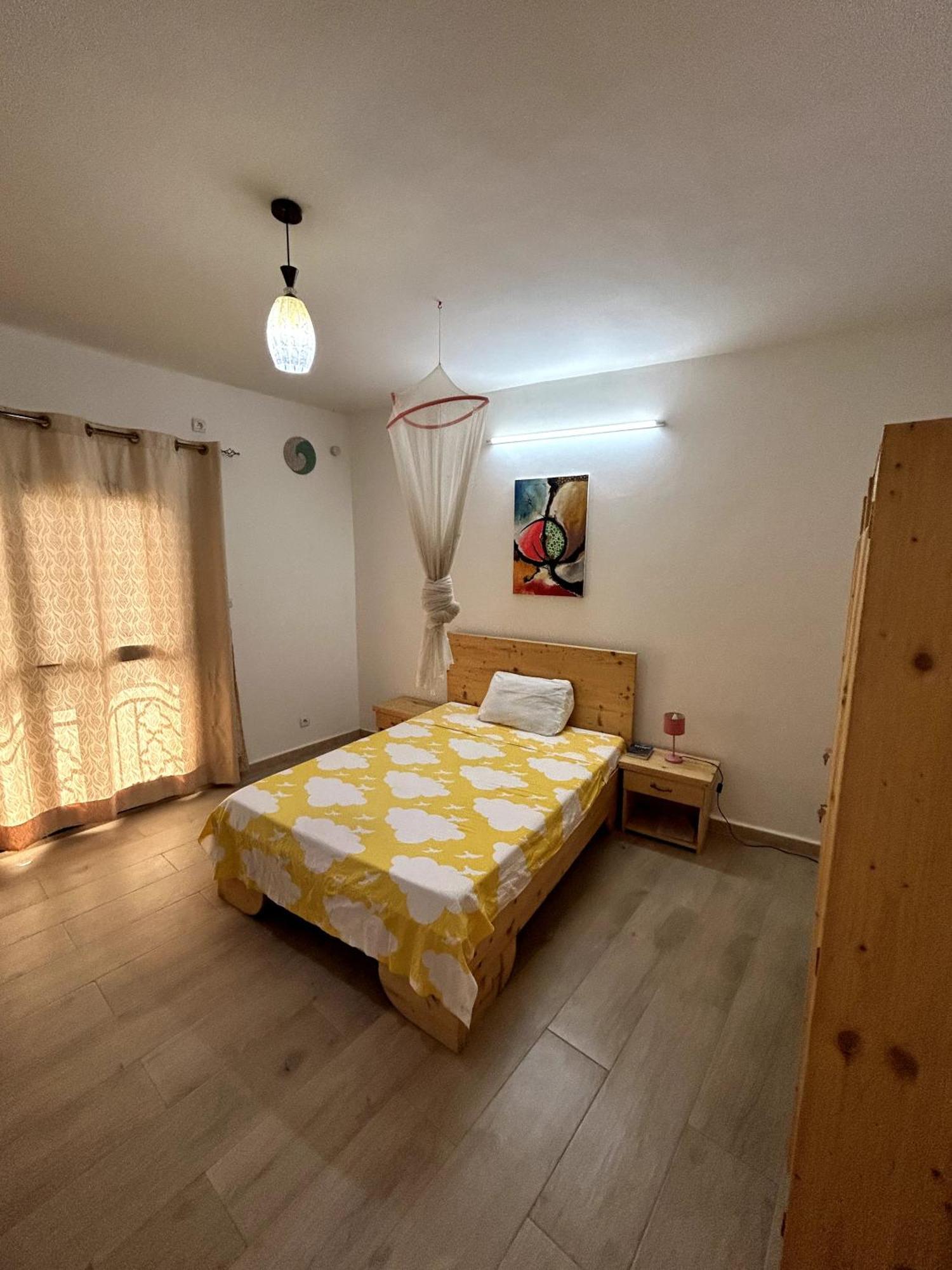 Chambre Spacieuse Avec Balcon - Salle De Bain Exterieure Privee & Breakfast Сен-Луи Экстерьер фото